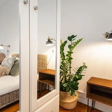 Charming And Bright Near Campo Pequeno * Lisbon